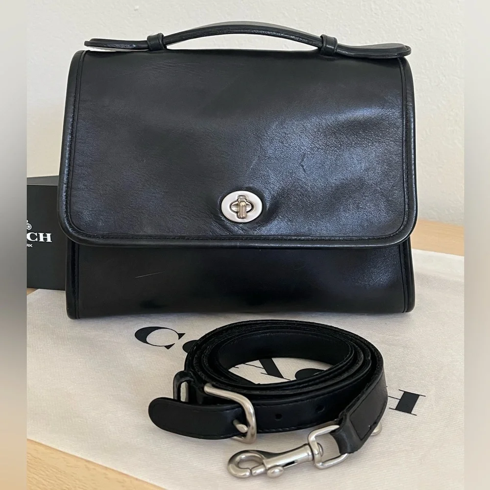 Coach Court Crossbody K2P-9870 Costa Rica Vintage 2002